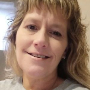 Meet your Posher, Tee